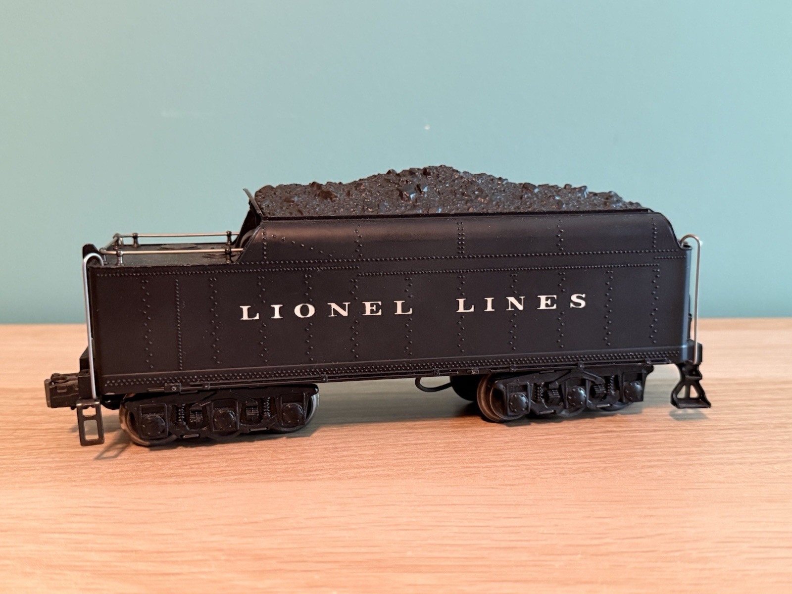 LIONEL POSTWAR 2426W TENDER FOR 773 & 726 LOCOMOTIVES – EXCELLENT CONDITION