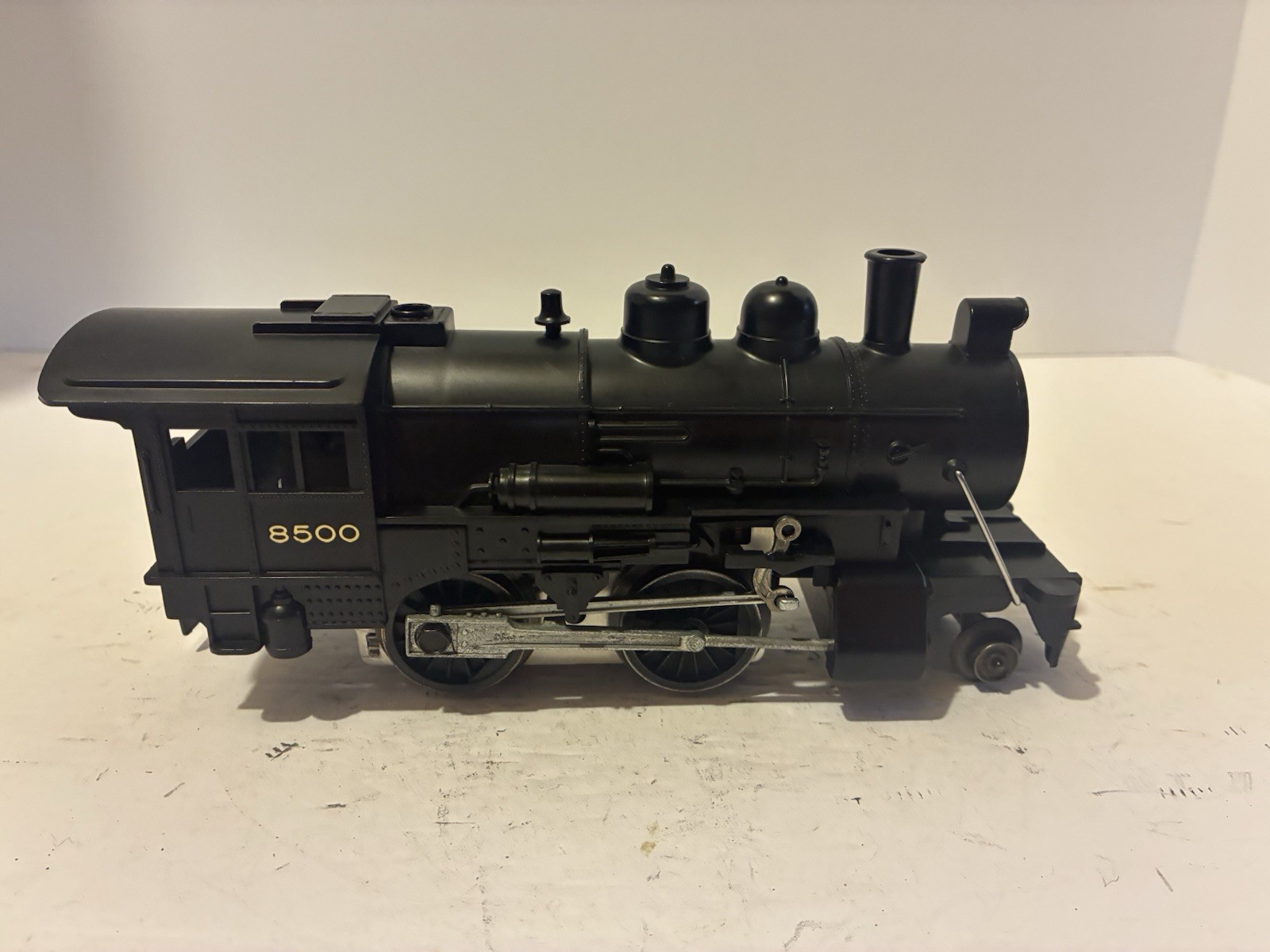 Lionel Modern Era 8500 Locomotive with Rattle Tender Tested See Description
