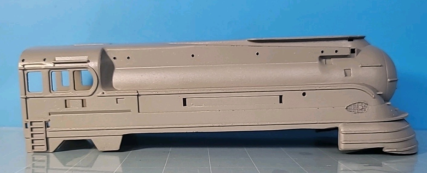 CB34: Lionel 238E Streamlined Torpedo Locomotive Shell w/ Tender Shell – Prewar