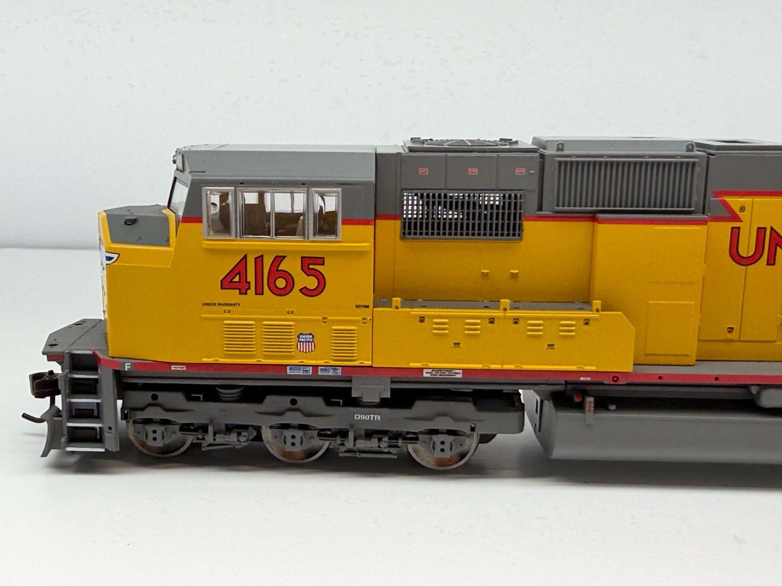 Athearn Genesis HO SD70M Union Pacific #4165 0G6153 MINT Diesel Locomotive