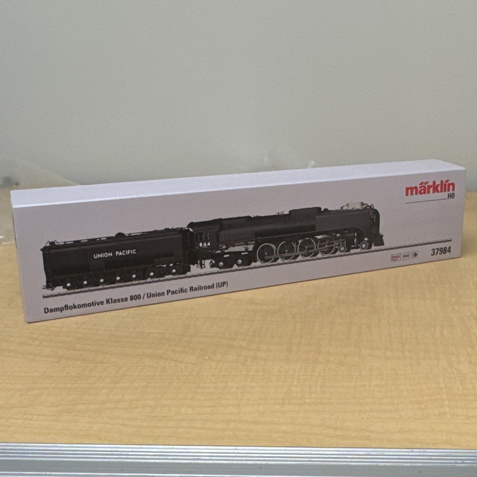 Märklin Marklin HO Union Pacific 4-8-4 Steam Loco Digital AC 3-Rail 37984