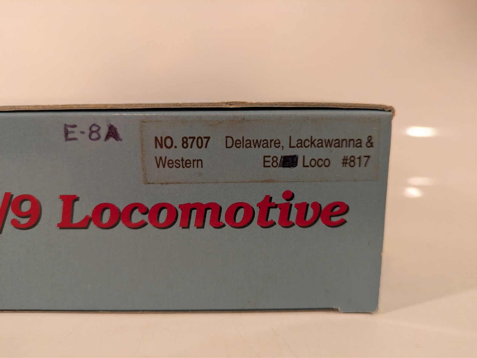 HO EMD E8/E9 DL&W Delaware Lackawanna & Western #817 DC NIB NOS # 8707