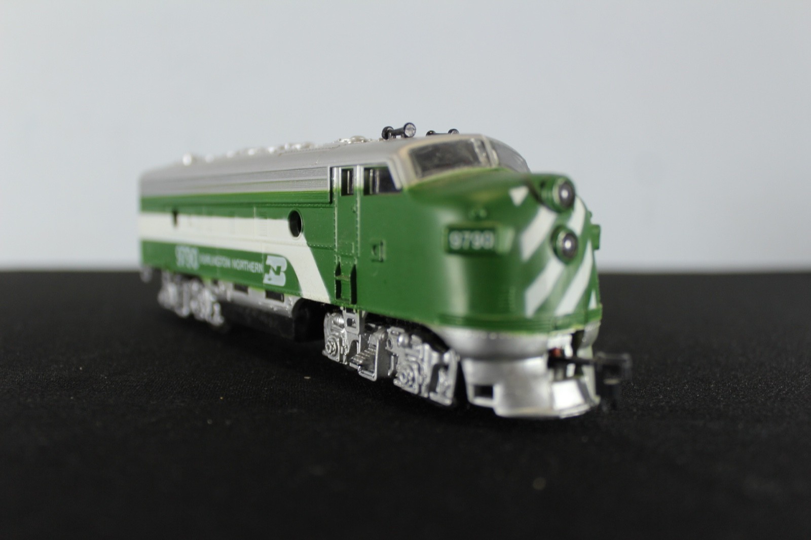 Life Like Burlington Northern 9790 Power Locomotive Train Loco Headlight