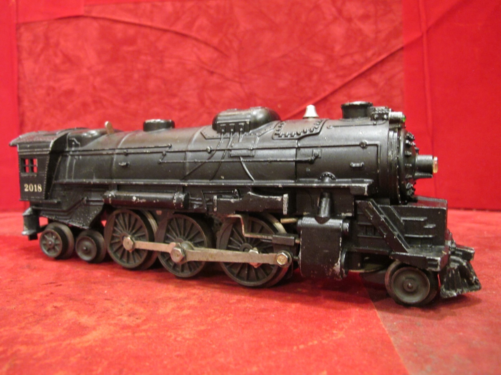 Lionel #2018 2-6-4 Steam Locomotive. Runs and LIGHTS and smokes
