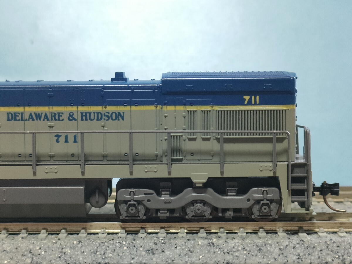 KATO USA 176-175 U30C Delaware Hudson Diesel Locomotive KD Coupler Used in Japan