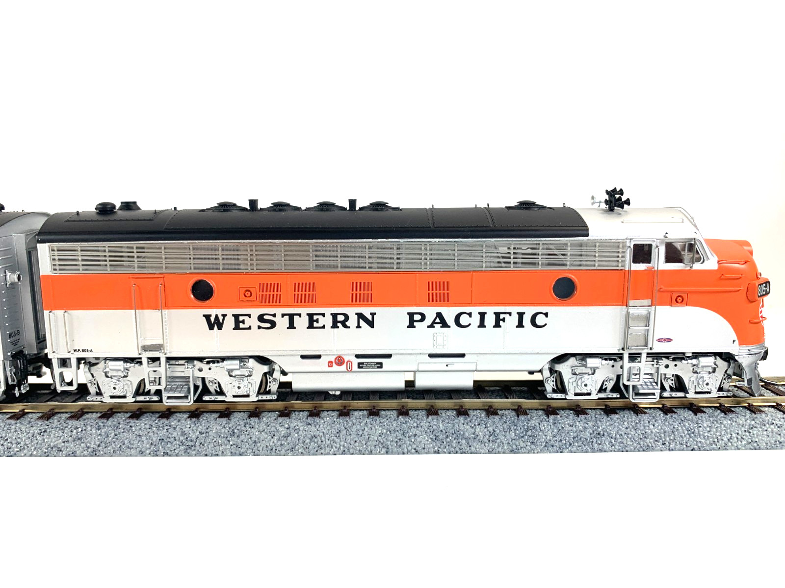 Athearn Genesis HO G1932 Western Pacific FP7A &F3B Pass Diesels – DCC/ Sound