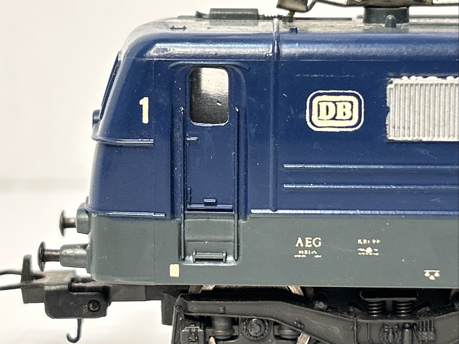 Lima Italy HO Scale 8032 Electric Loco DB #410001 AEG Berlin Line Powered Cool!