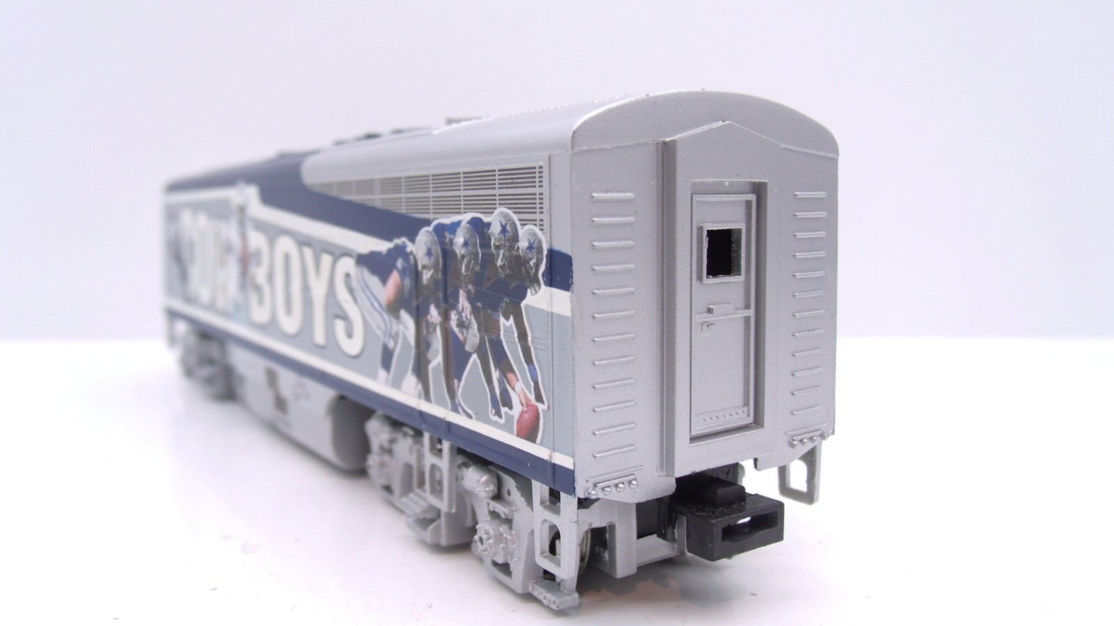 Bachmann Hawthorne HO Cowboys Football Dummy F7 B-unit Diesel Locomotive READ