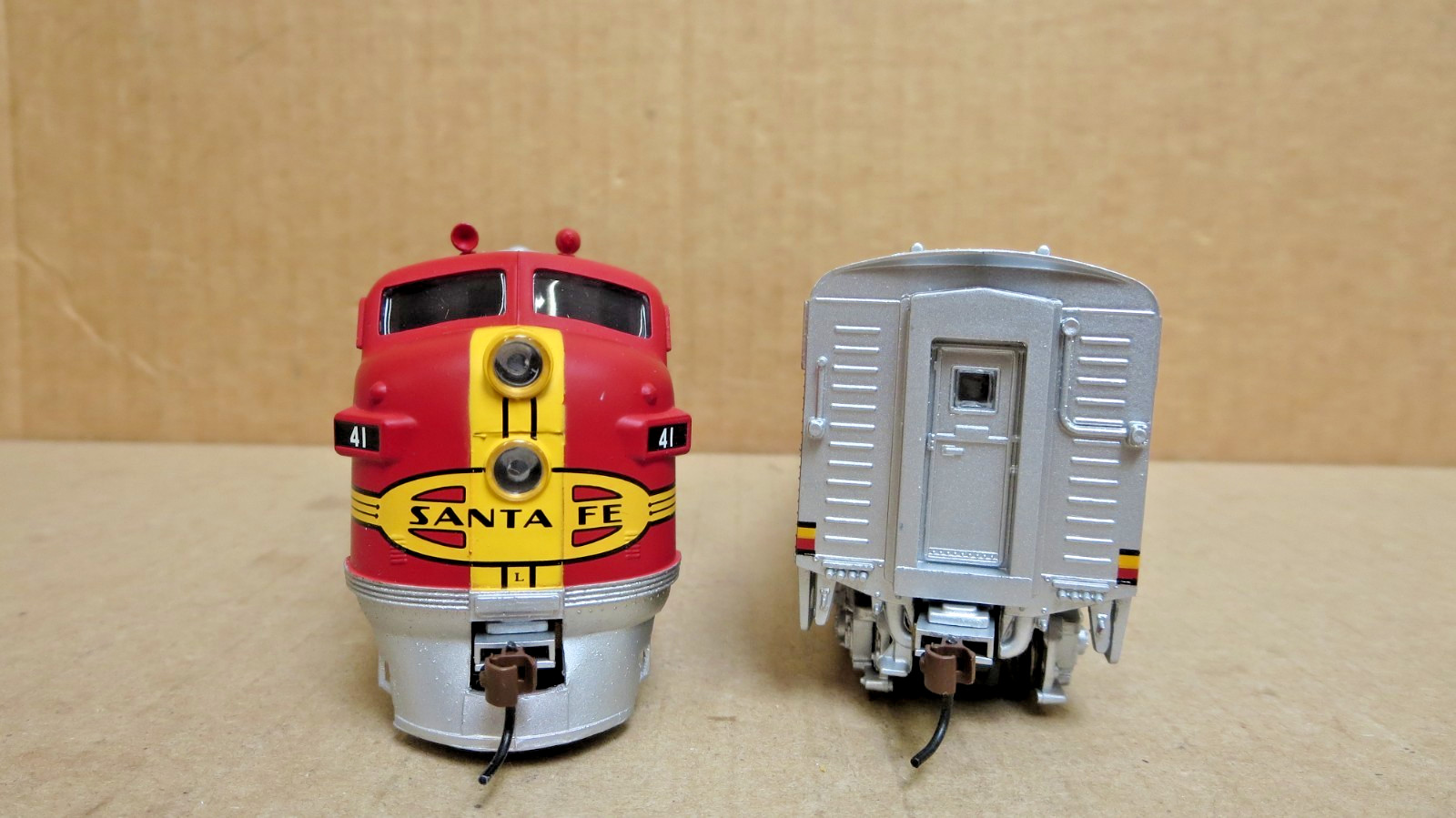 Athearn 80218 Santa Fe F7A-F7B 41L & 41A PWR/DMY MIB HO