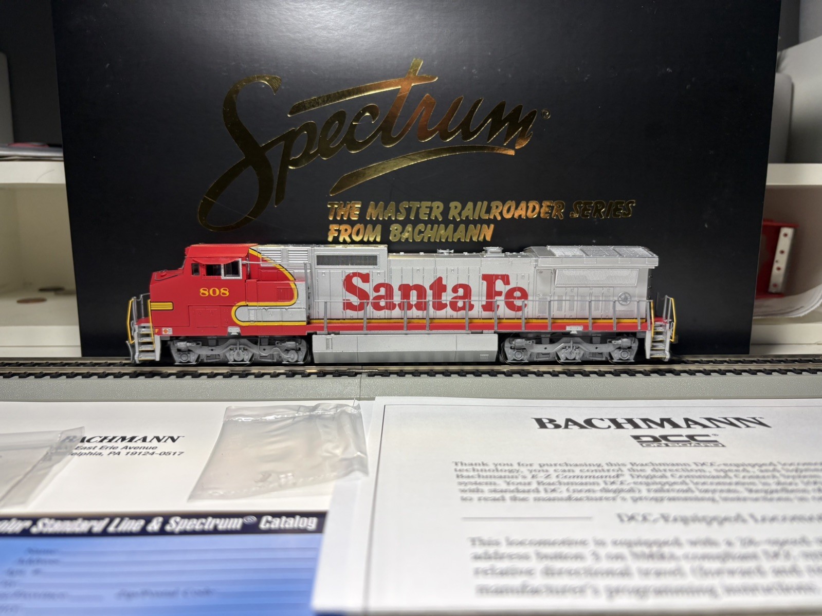 Bachmann Spectrum DCC 83503 HO Scale 8-40CW Locomotive Santa Fe #808