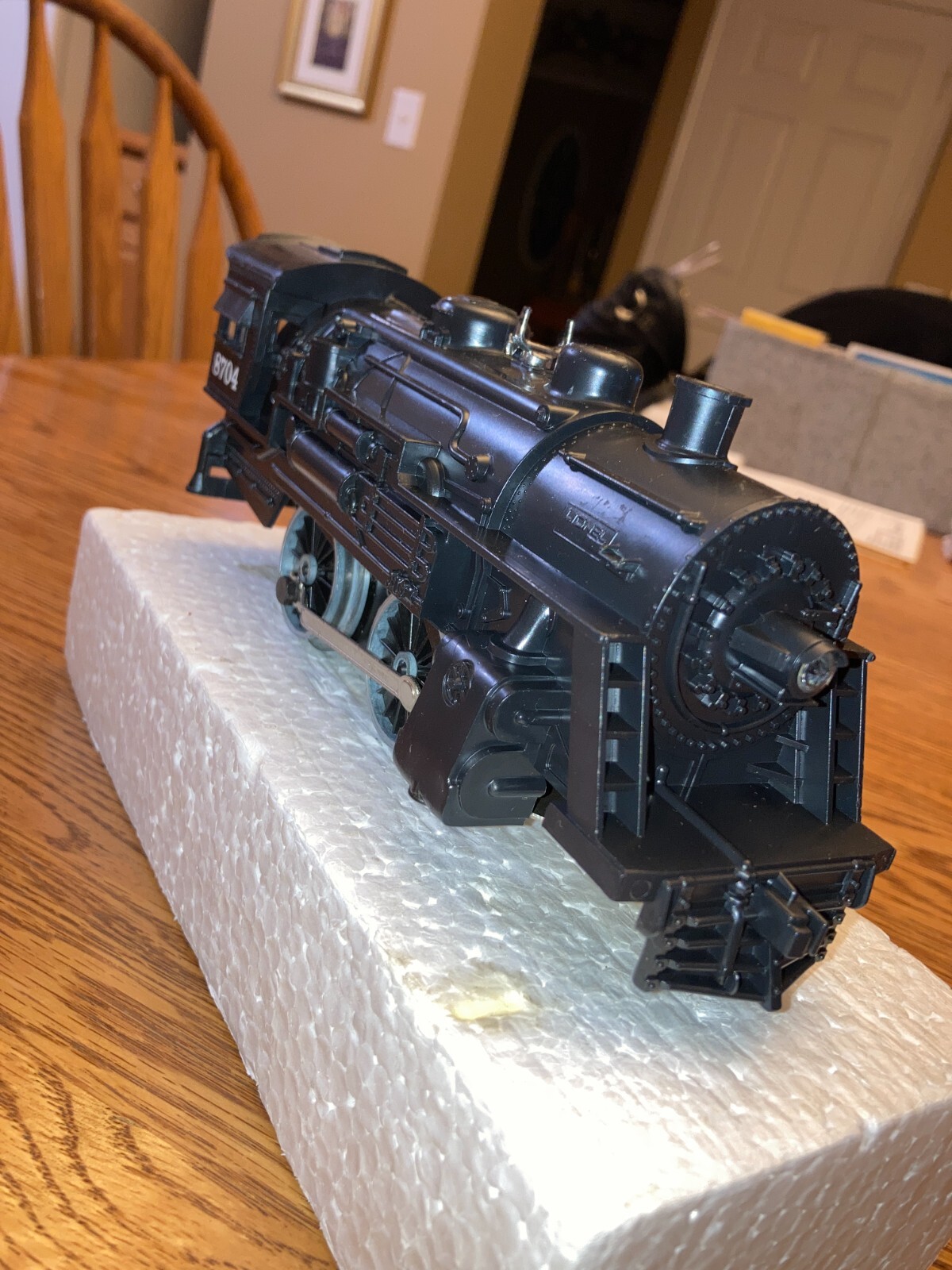 LIONEL 8704 Steam Locomotive Runs Great on AC or DC Power watch video