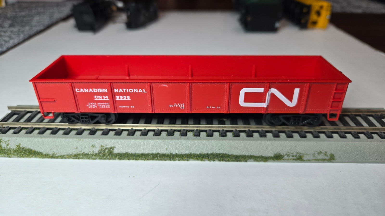 HO Bachmann #4432 0-6-0 Steam Loco-w/Light,Tender, & Cars-DC-Runs Good