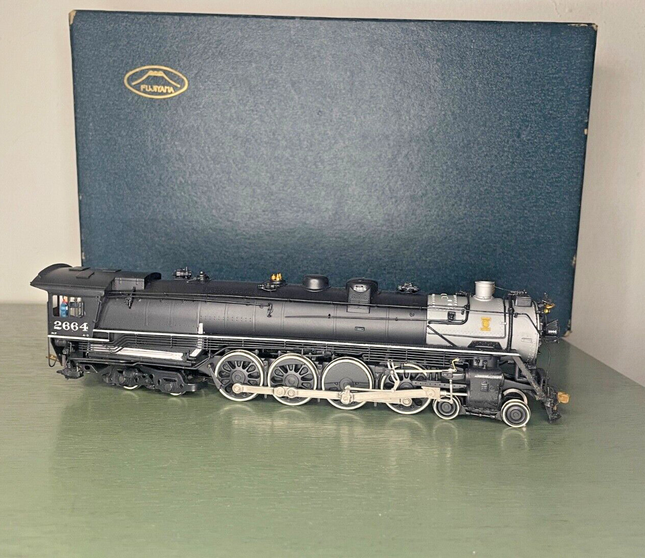 Fujiyama Kogyo #2664 NP Northern Pacific HO 4-8-4 Class A-3 w/ Box
