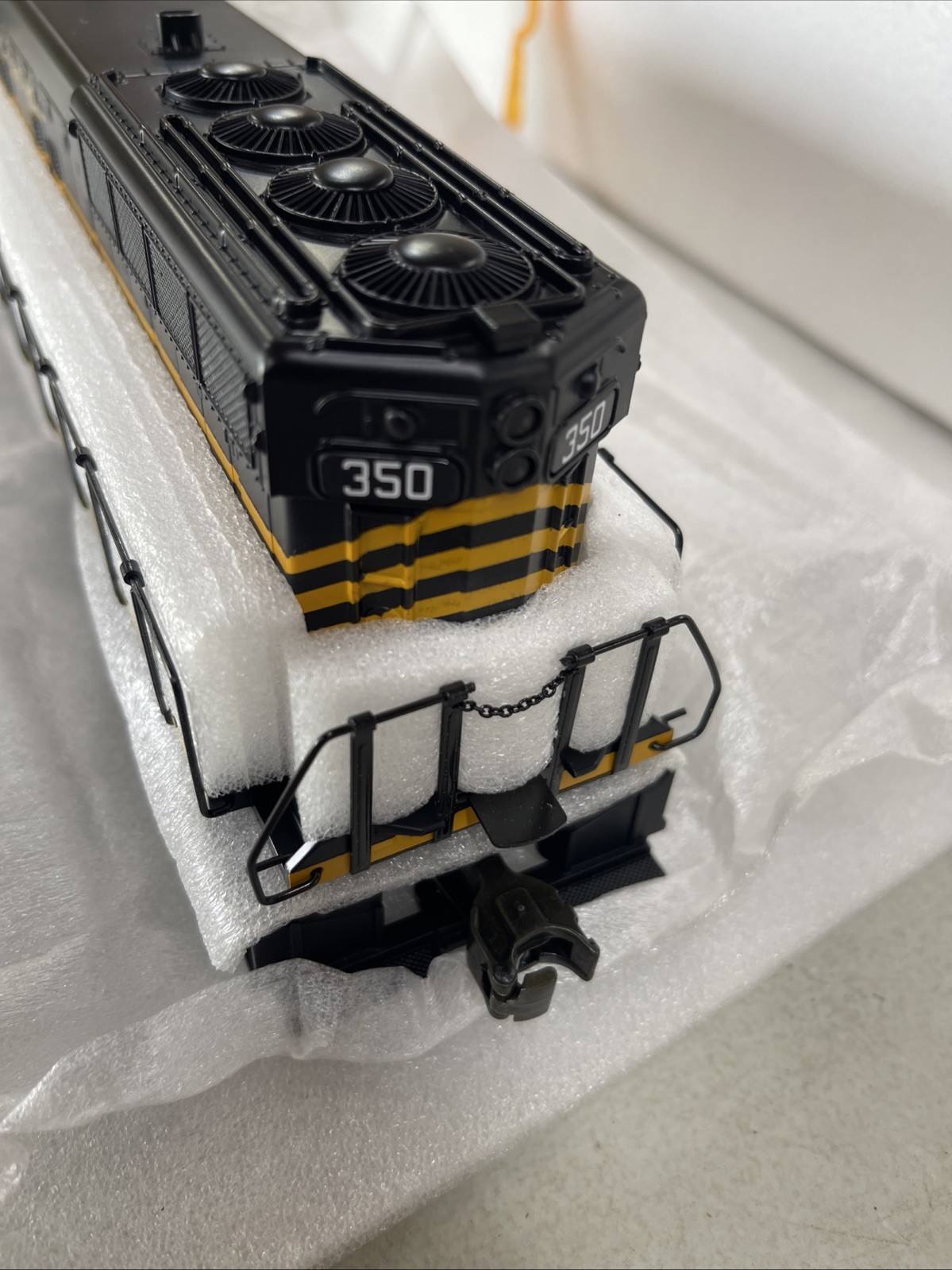 MTH MT-2110L Nickel Plate Road Cab No. 350 EMD SD-9 W/Proto OB Cab 350