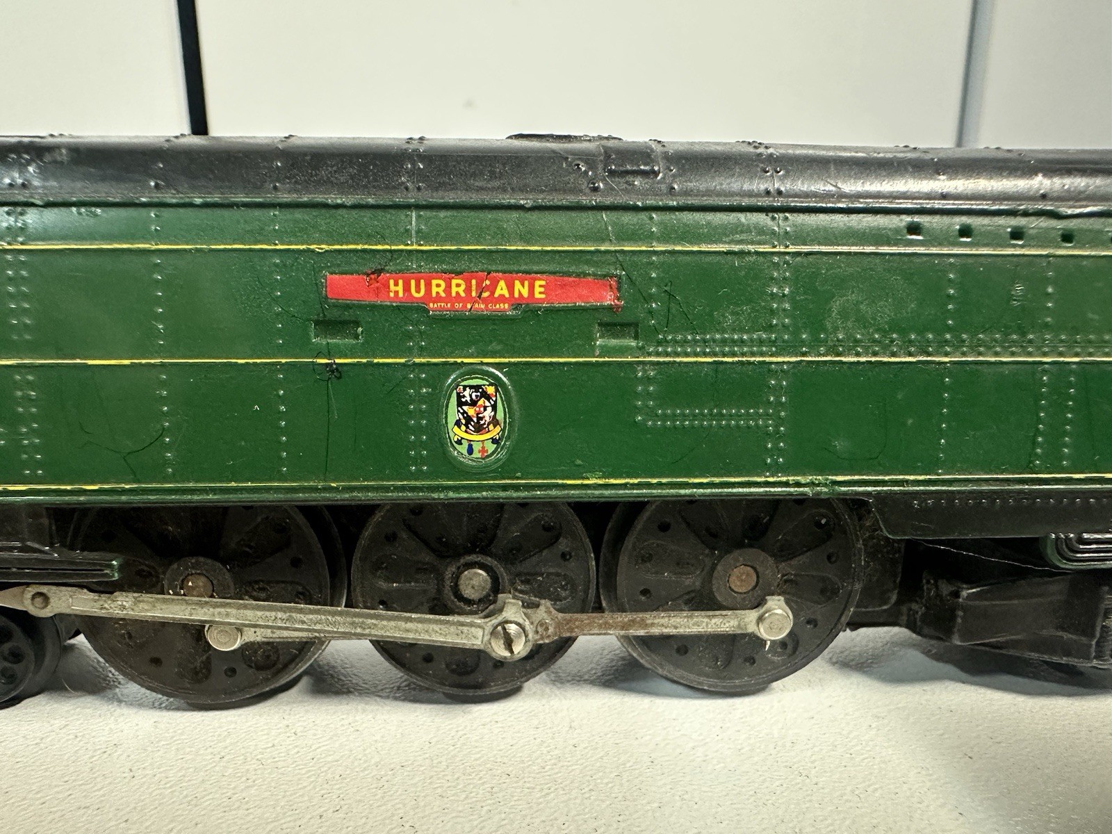 TRIANG BATTLE OF BRITAIN CLASS BR GREEN HURRICANE STEAM LOCOMOTIVE 21C151