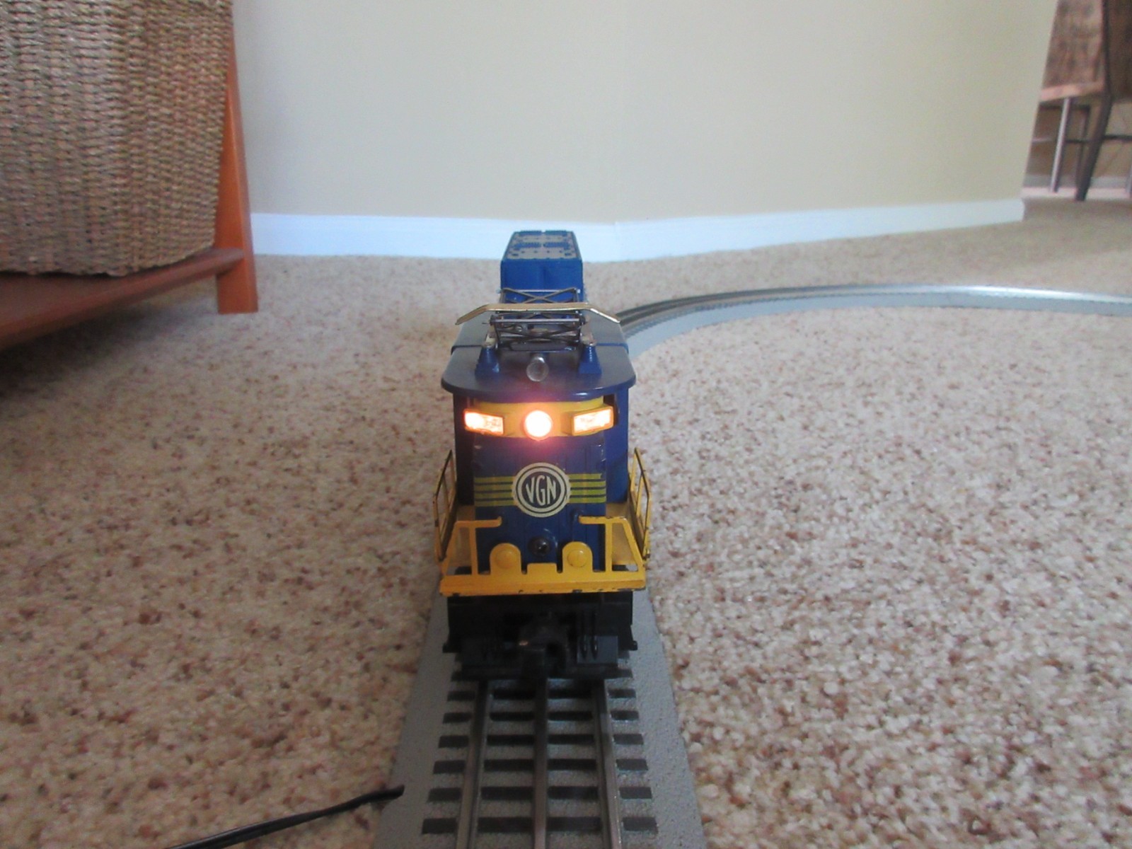 Lionel 2329 Virginian E-33 Rectifier. Locomotive. Watch The Video!