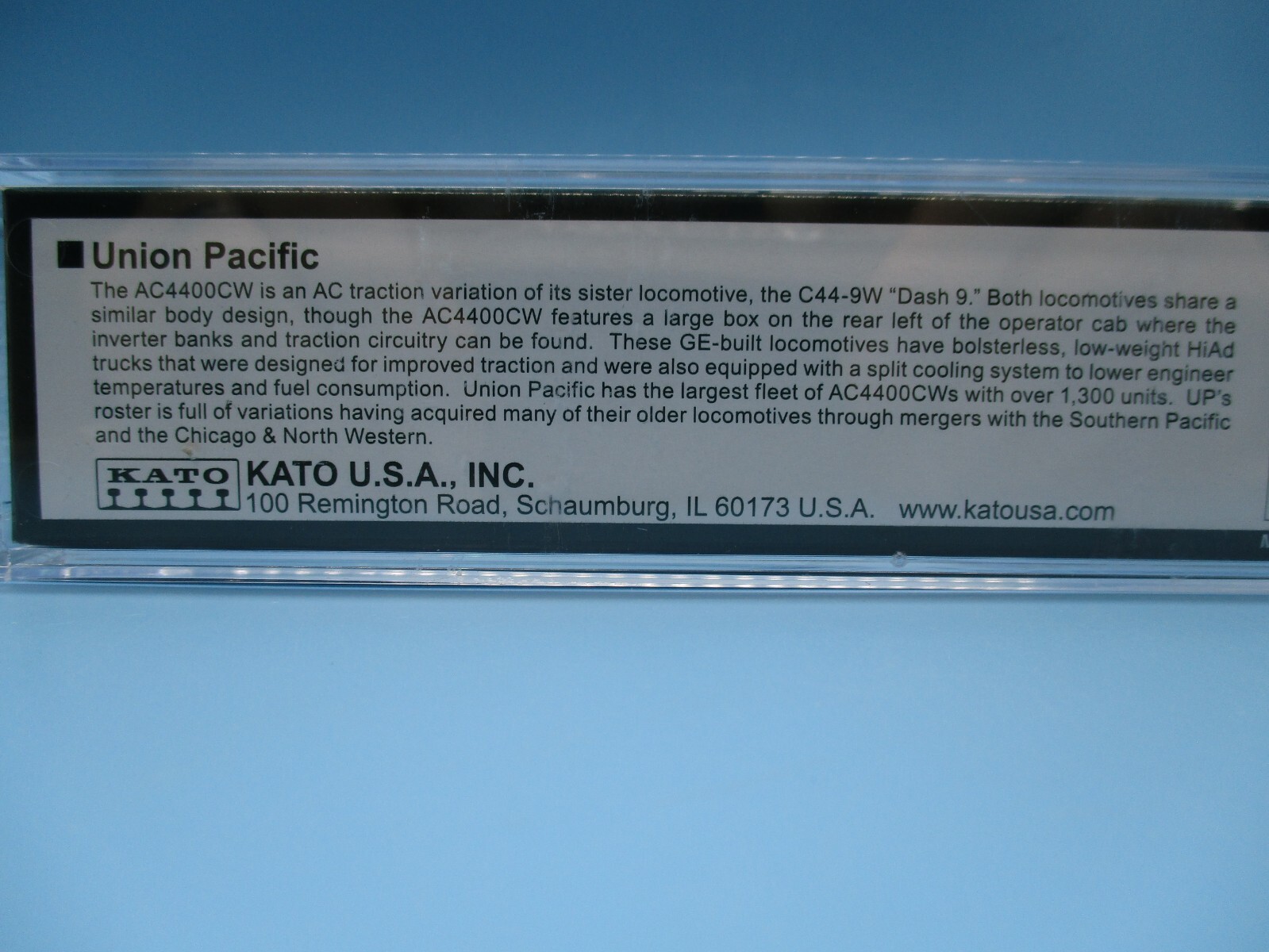 KATO N SCALE LOCOMOTIVE – AC4400CW – UNION PACIFIC #6730 – DC/DCC READY-176-7040