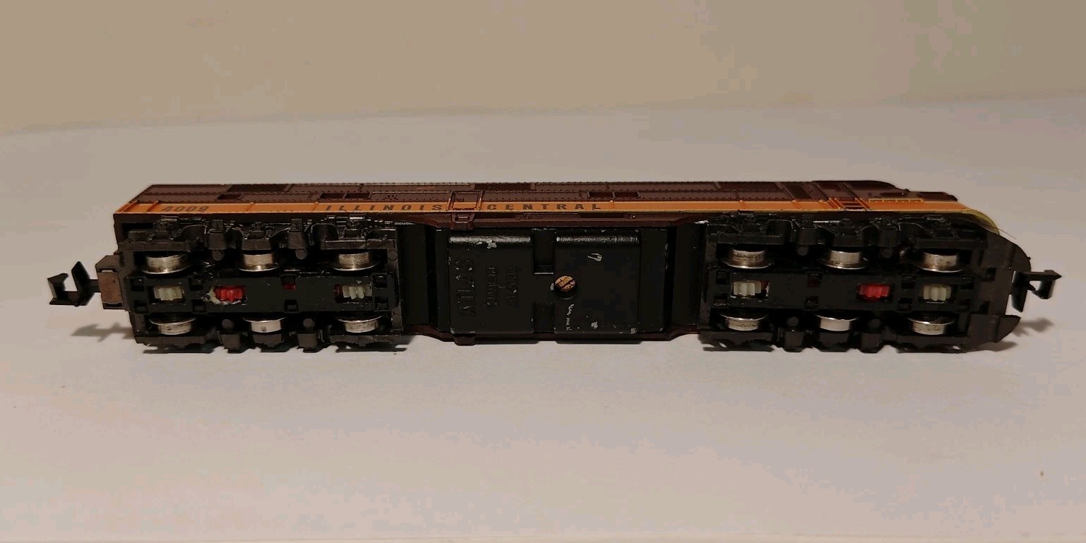 N Scale Atlas E-7 Diesel Locomotive #4009 Illinois Central Made In Austria