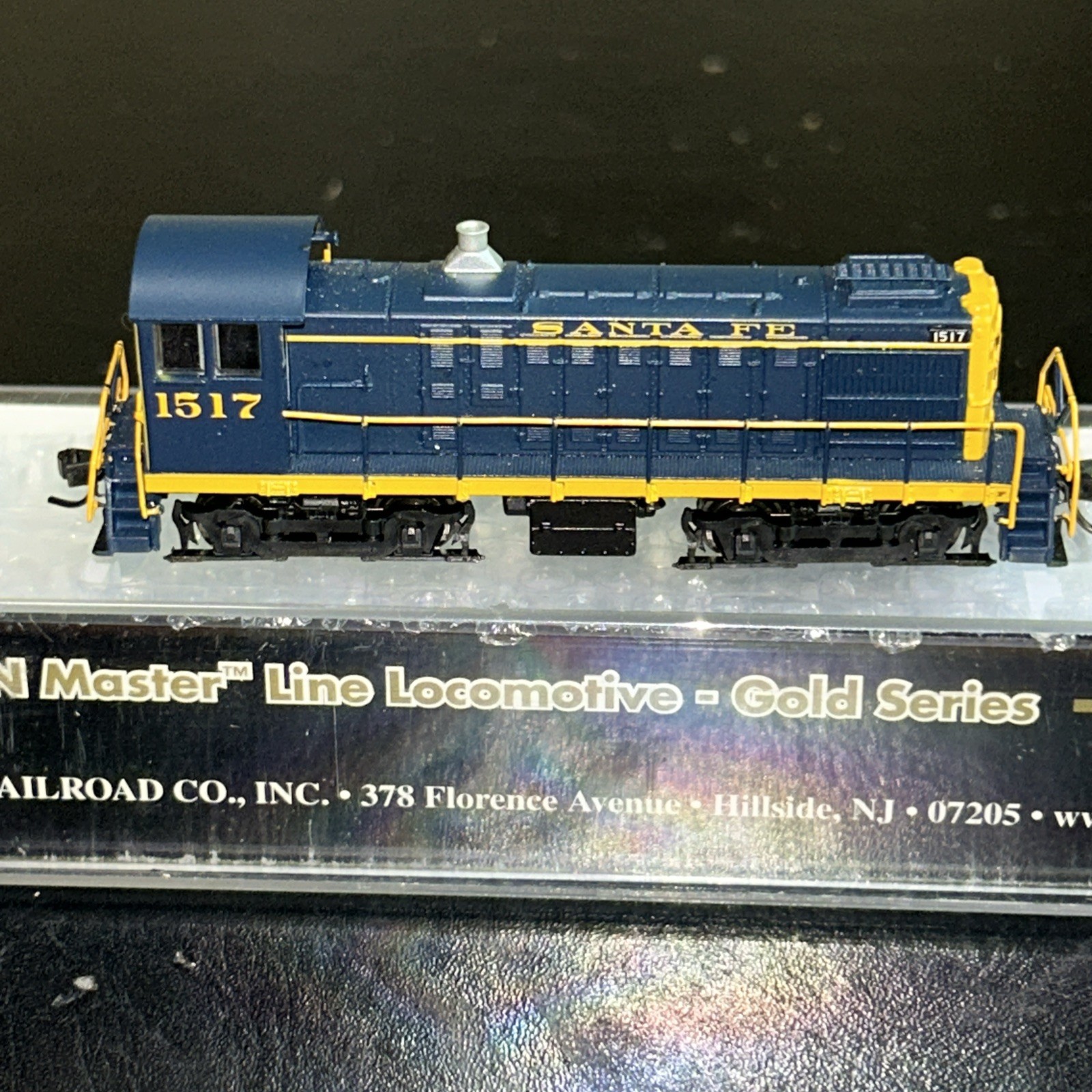 Atlas Gold Series N Scale Alco S4 Santa Fe Road #1517 DCC ESU LokSound