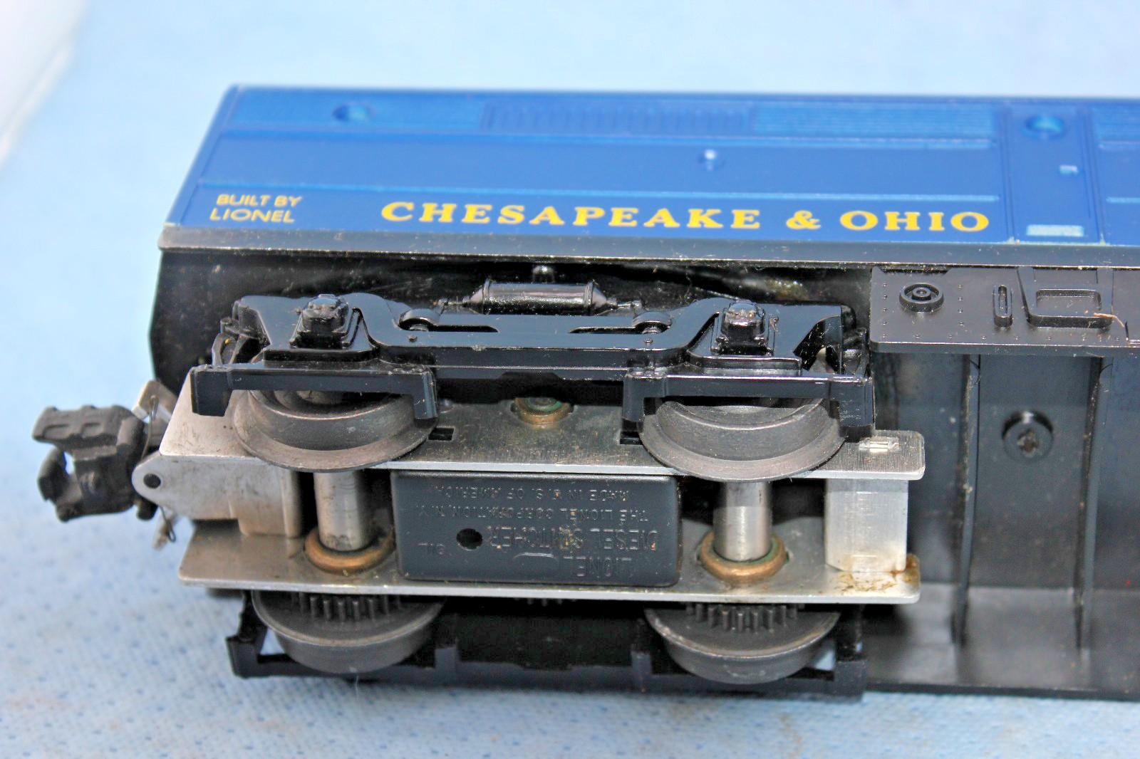 LIONEL CHESAPEAKE & OHIO No.225 ALCO DIESEL LOCOMOTIVE, MINT, NEVER RUN, TCA BOX
