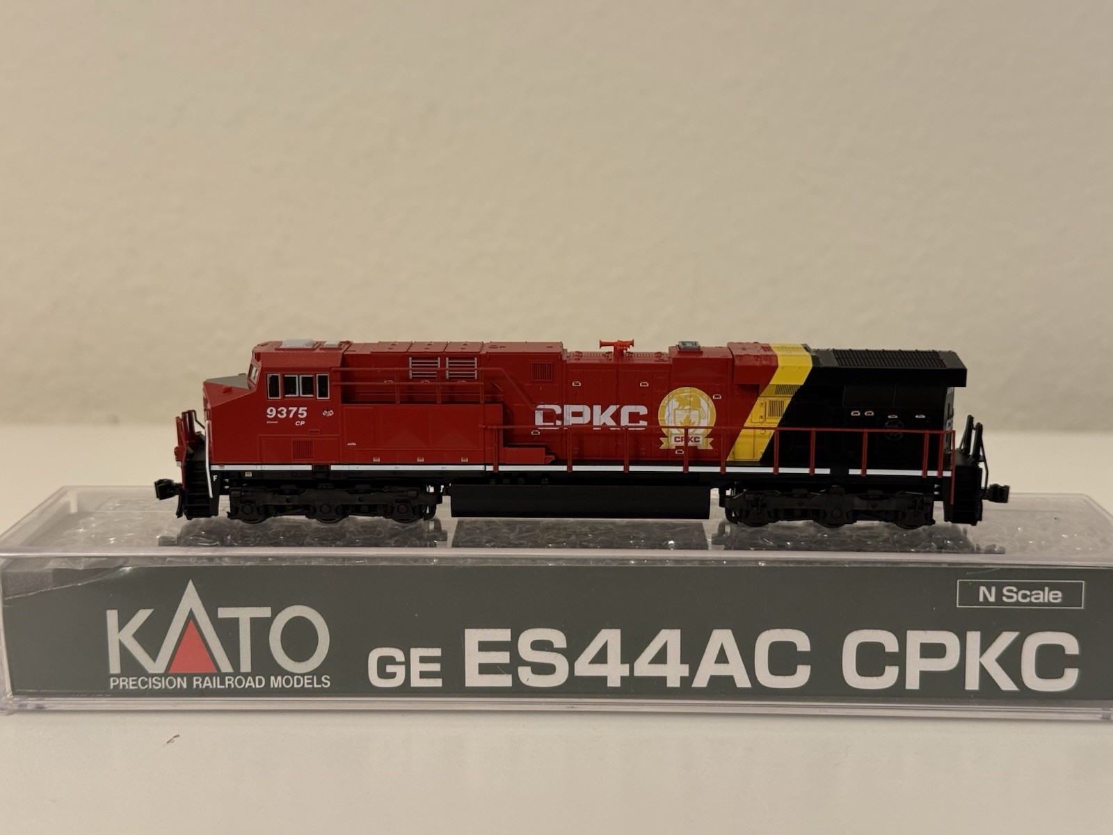 CPKC #9375 GE ES44AC Kato 176-8957 N Scale DCC Fitted Canadian Pacific