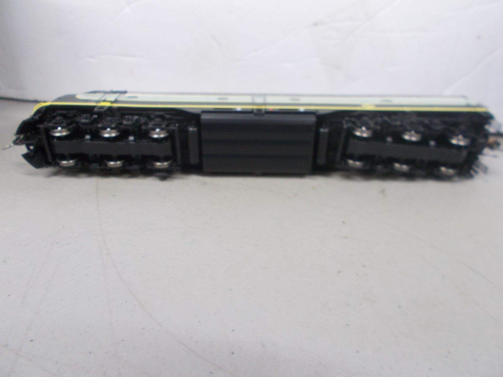RAPIDO ~ ERIE E8A LOCOMOTIVE # 824 W/ DCC & SOUND~NO PAPERWORK IN BOX~HO SCALE