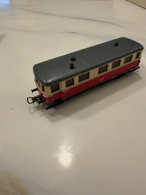 PIKO MODELLBAHN TRIEBWAGEN HO 1:87 16,5 mm