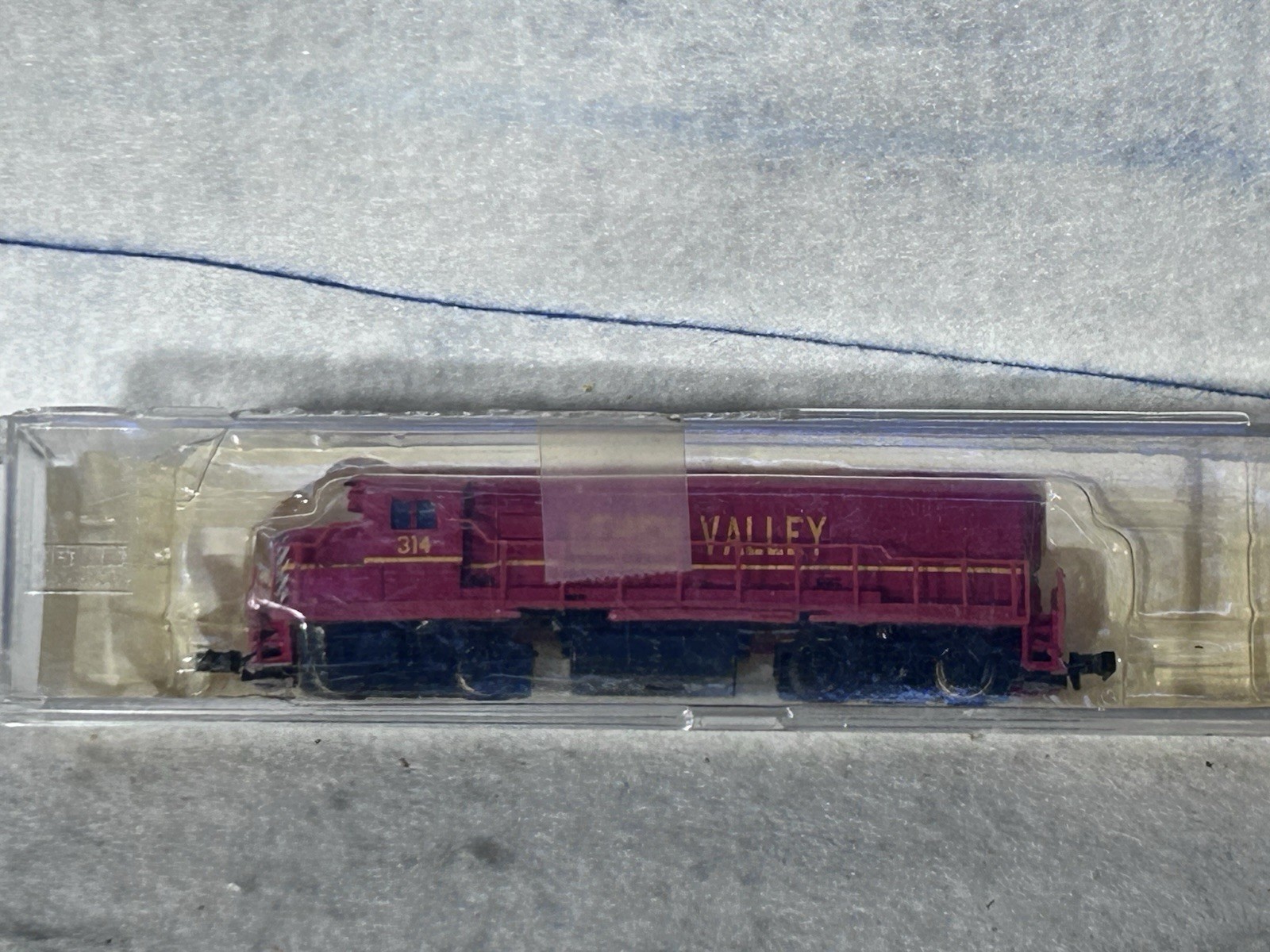 Beautiful Bev Bel/Life Like Lehigh Valley RR GP-38 Diesel Locomotive N Gauge