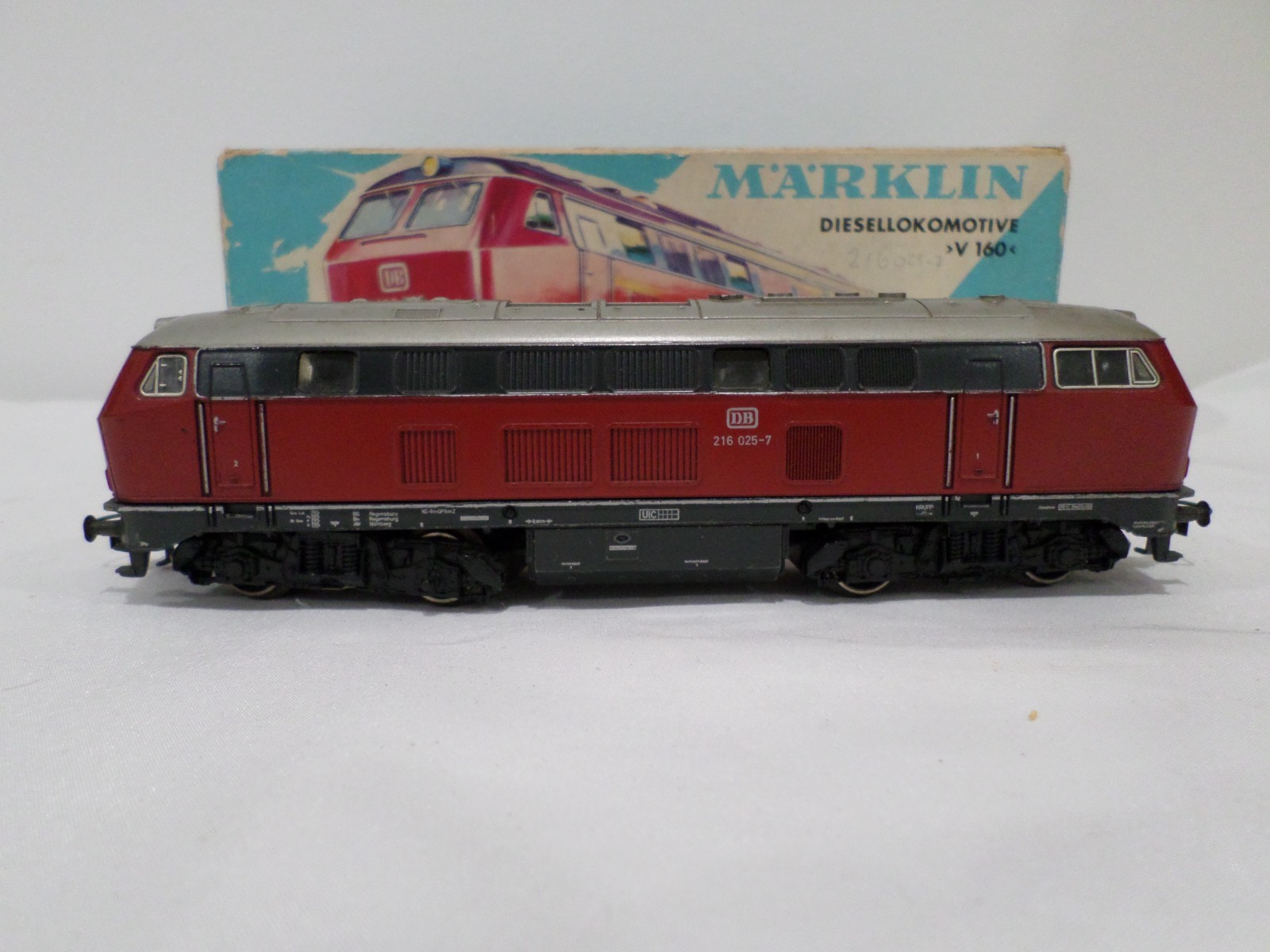 Marklin 3075 HO DB BR 216 Diesel Locomotive, 3 Rail AC, (Analogue) C6