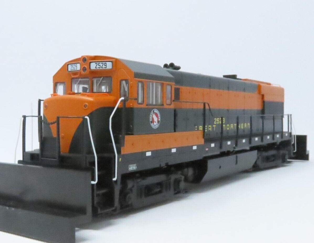 HO GE U28B GN Great Northern DCC Ready NIB NOS # 31082