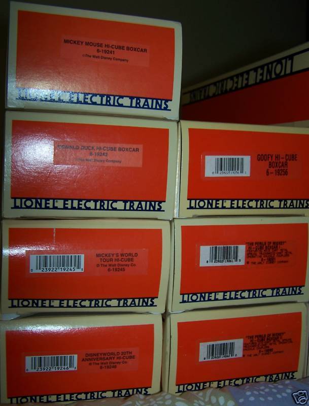 LIONEL DISNEY 1991-1996 MICKEY MOUSE EXPRESS 15-PIECE O/027-GAUGE TRAIN SET C-8