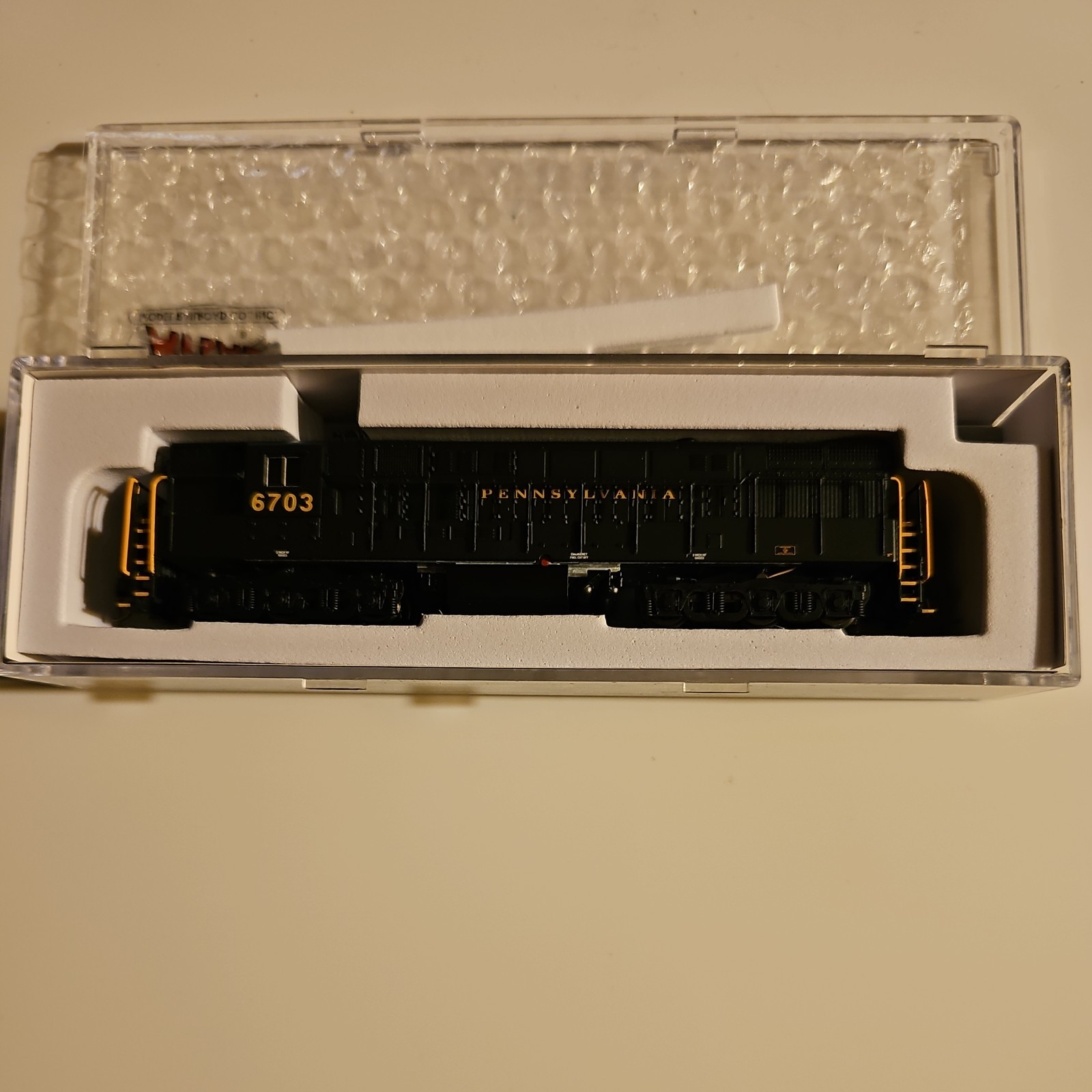 Atlas N FM H-24-66 Trainmaster Pennsylvania PRR #6703 ESU DCC Sound LED 40005419