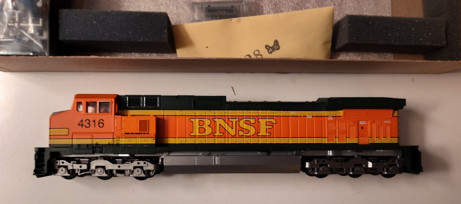 HO Scale Athearn BNSF C44-9W Locomotive no 4316 DUMMY