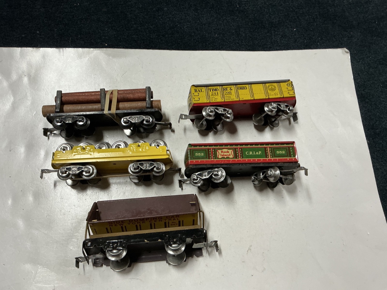 Marx 0 Gauge : 5 cars 2 Gondolas, Wheel and Lumber car, & Dump Car