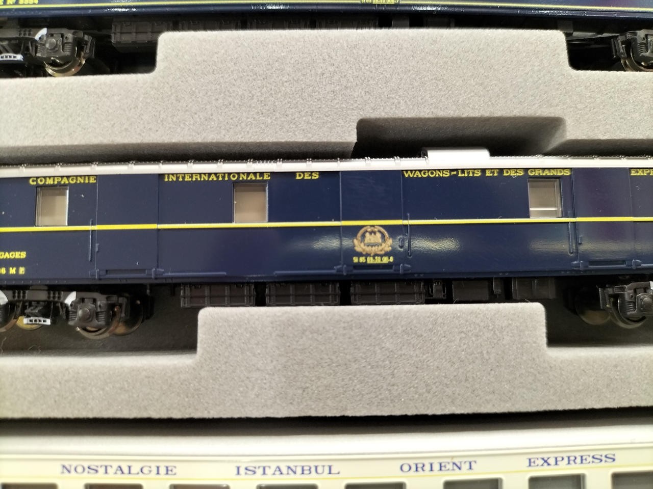KATO 10-561 10-562 Orient Express 1988 N Scale 13 Car Set Case 12.5×8.5×1.2 in