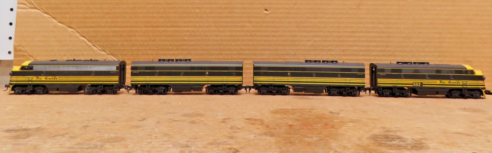 Stewart HO F3A (2) and F3A (2), #8020 & #8025 D&RGW 3 Units Kato powered