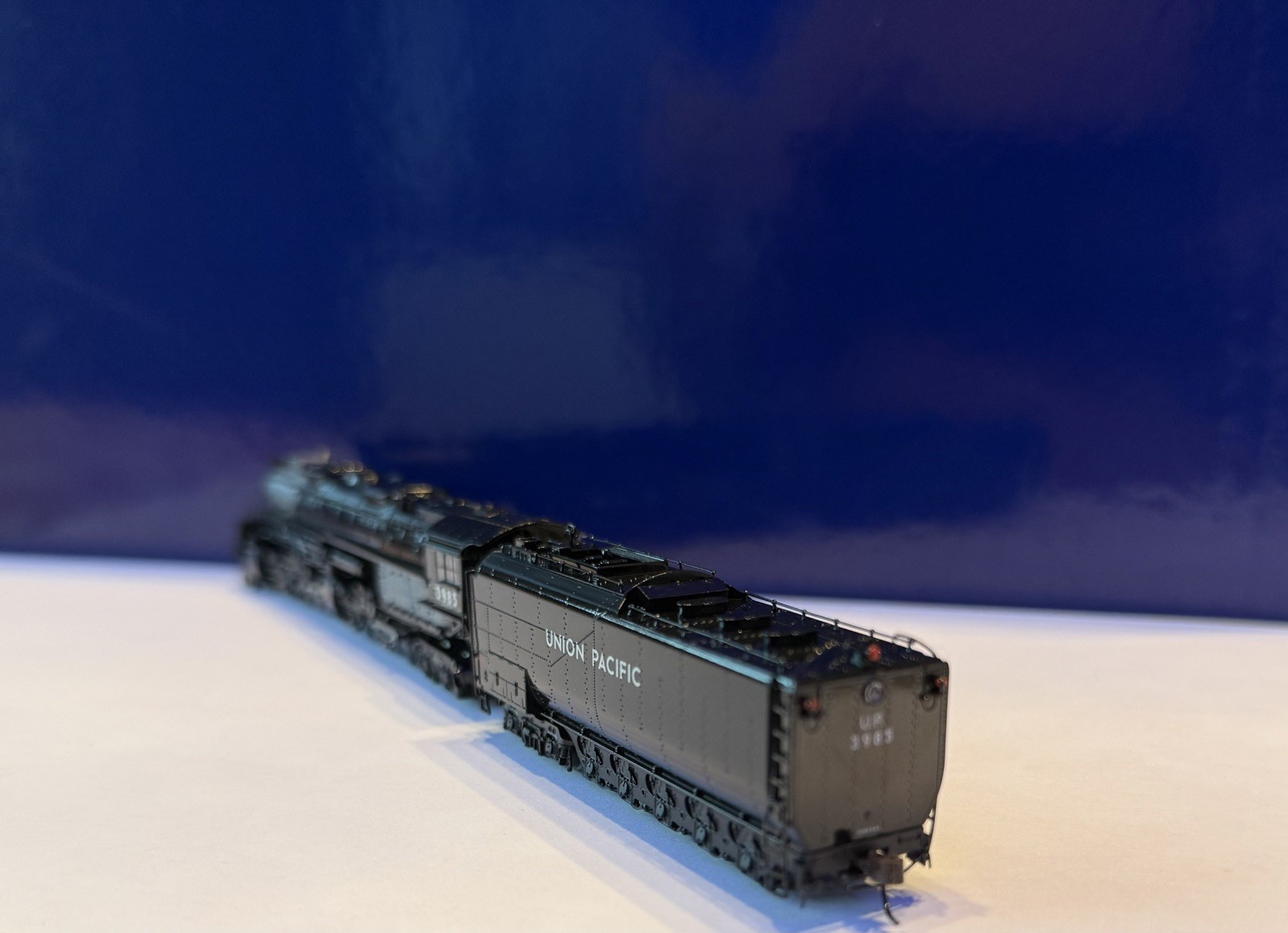 Athearn Challenger 4-6-6-4 N Scale DC #3985 UP