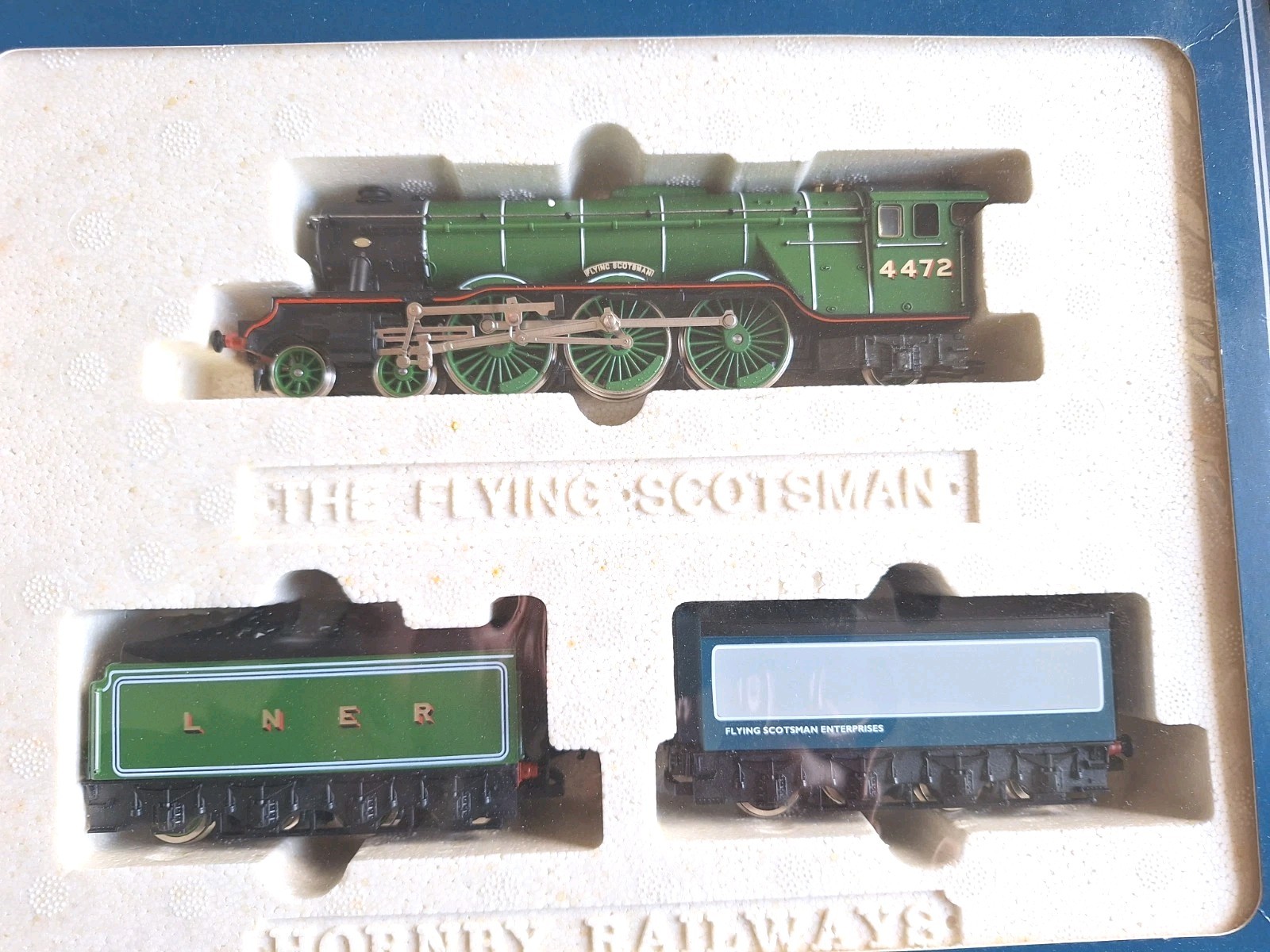 Hornby R098,R089. Flying Scotsman & Carr Set. Ltd Ed. Mint Cond. Boxed. OO Scale