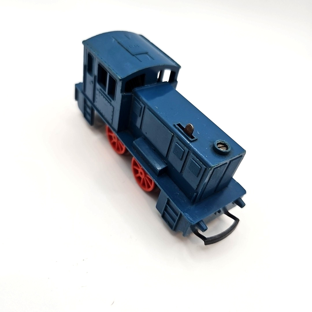 Vintage Tri-ang 00 Gauge 0-4-0 Diesel Shunter Blue