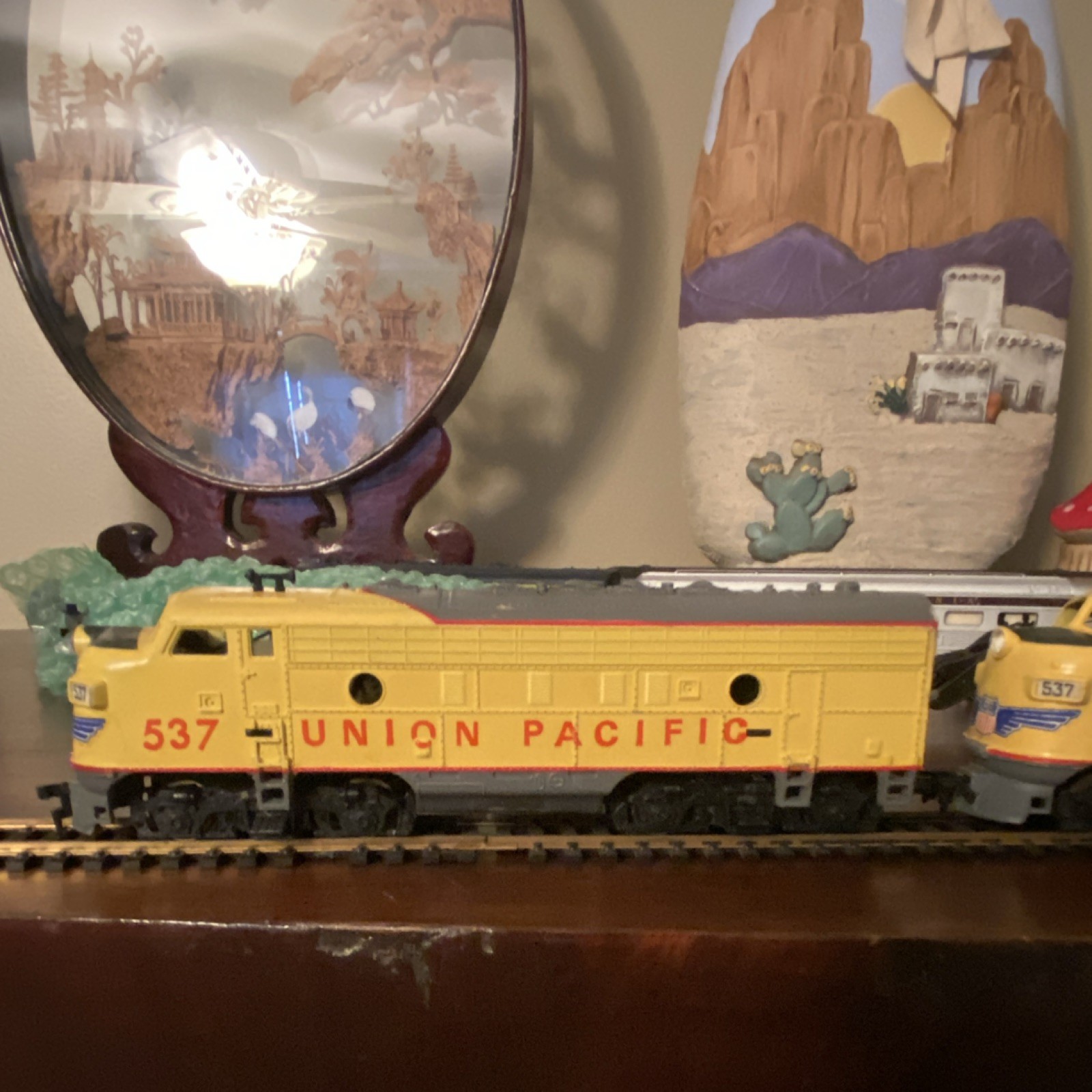 Union Pacific Diesel Locomotive HO Scale 537 Model Railroad Yellow Red Gray