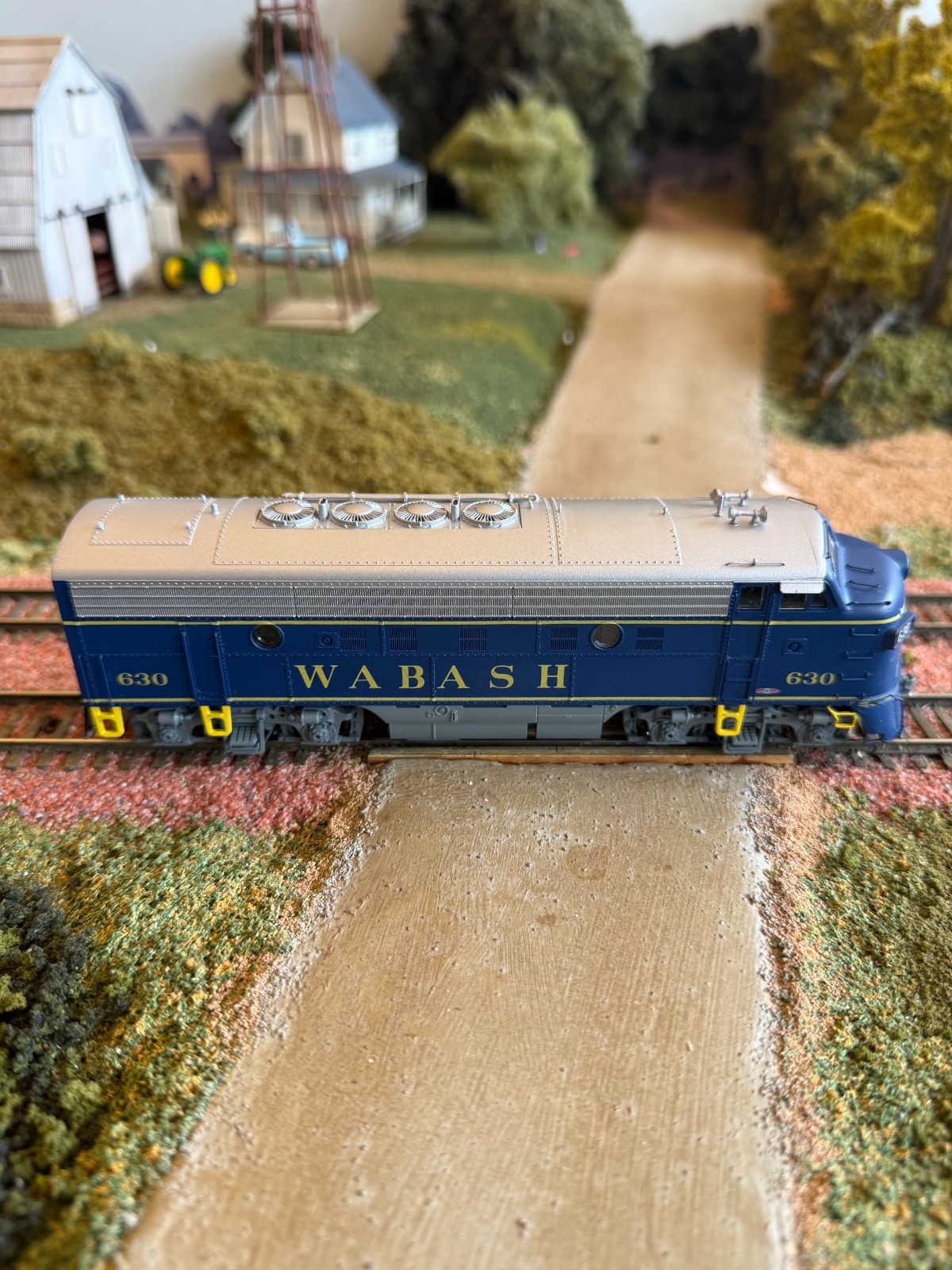 HO Stewart/Kato F7Am. Dual Headlight. Custom Finished as Wabash #630. IOB.