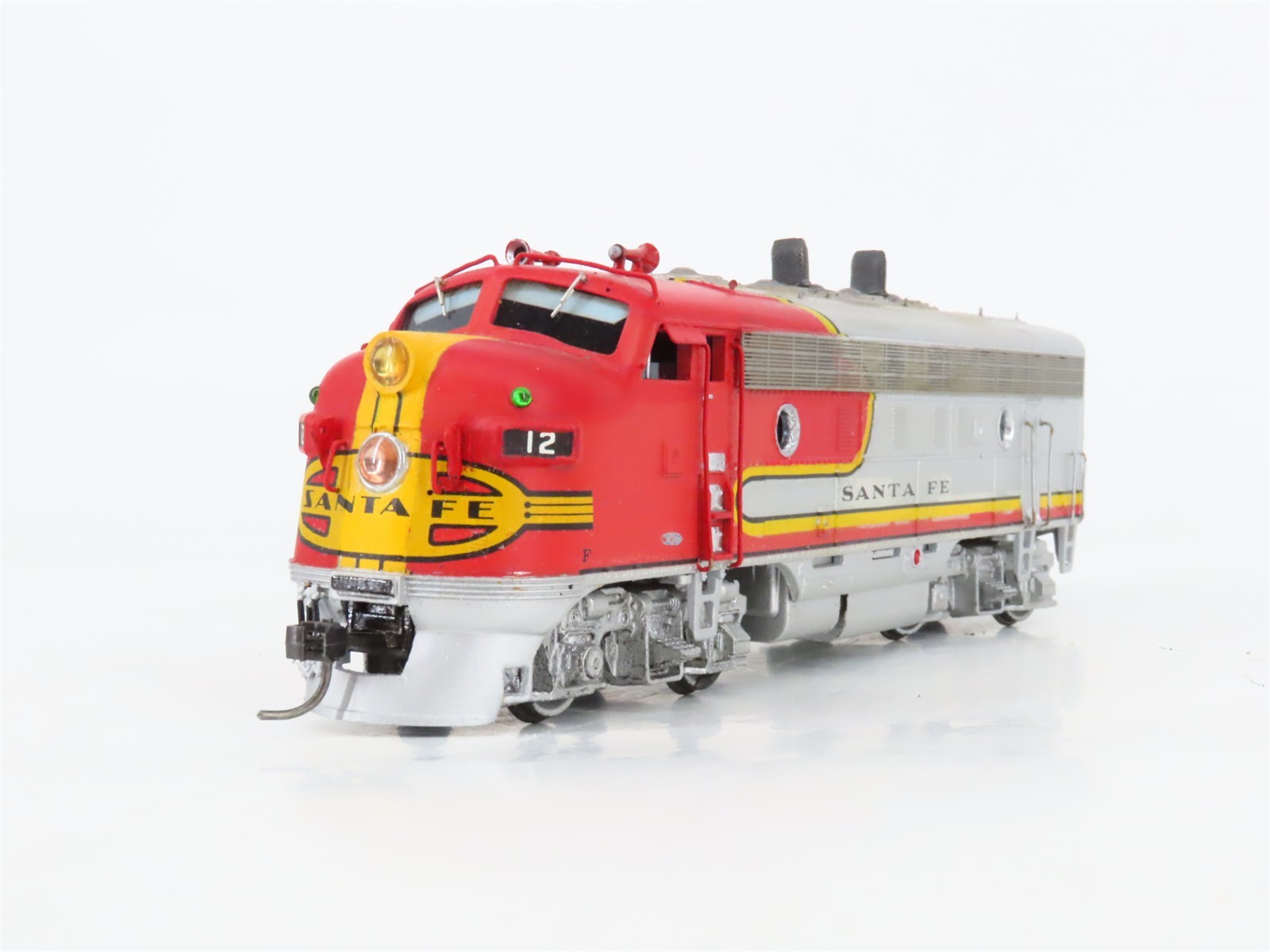 HO Athearn ATSF “Warbonnet” EMD F7A/B/B/A 4-Unit Diesel Set – Custom & Weathered