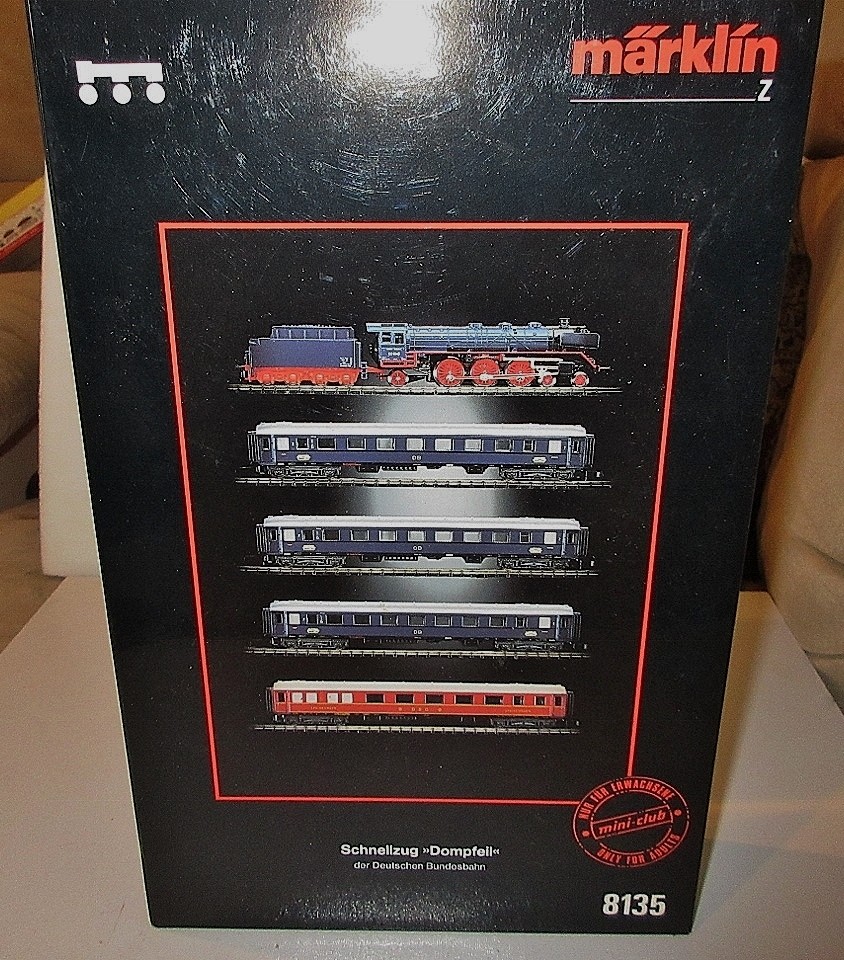 MARKLIN MINI CLUB Z SCALE #8135 ,EURO LOCO 4-6-2 LOCO & 4 PASSENGER CARS,(NIB)