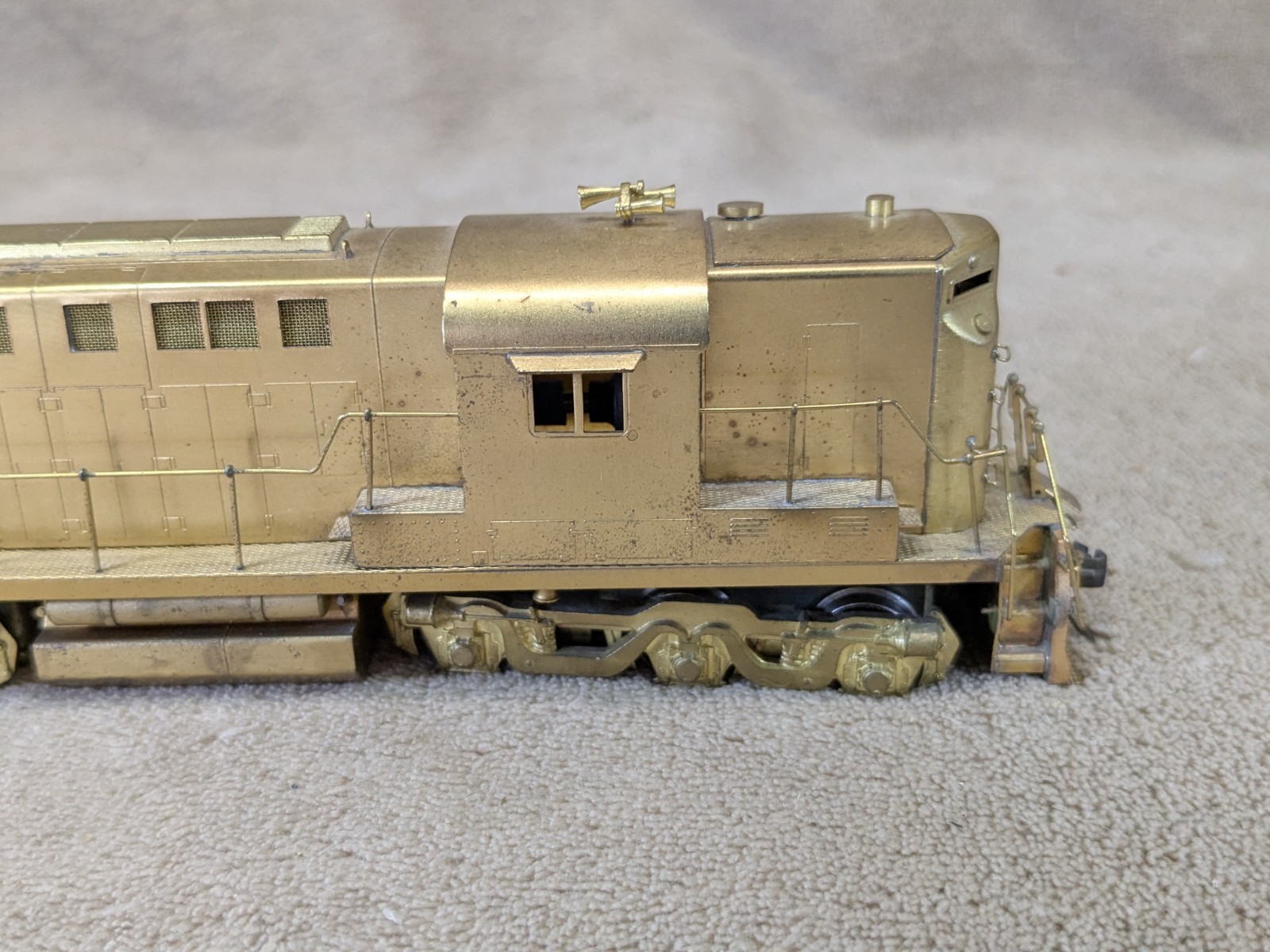 ALCO Models Brass DL-702 Diesel Locomotive HO Scale High Hood D-124