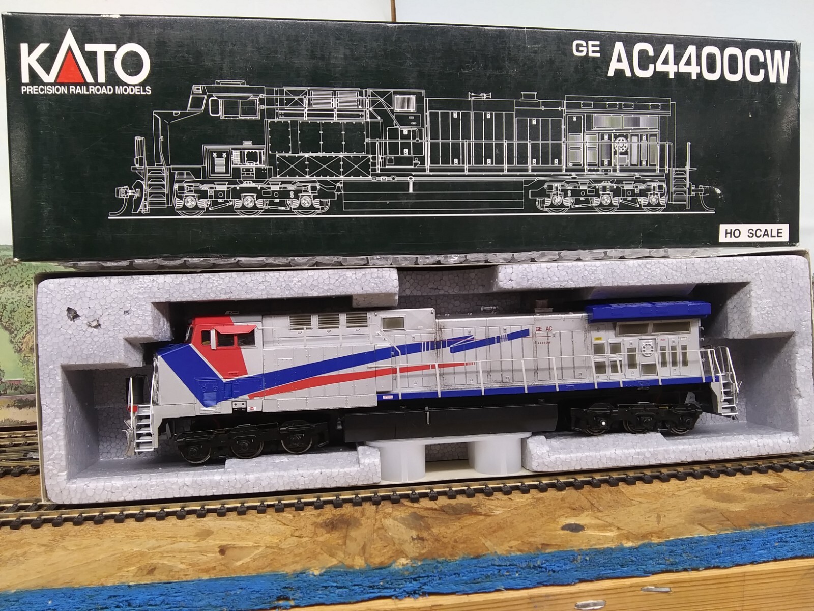 HO Kato/Athearn/Bowser AC4400CW GE Demonstrator #2000 Kitbash Project 95% Done