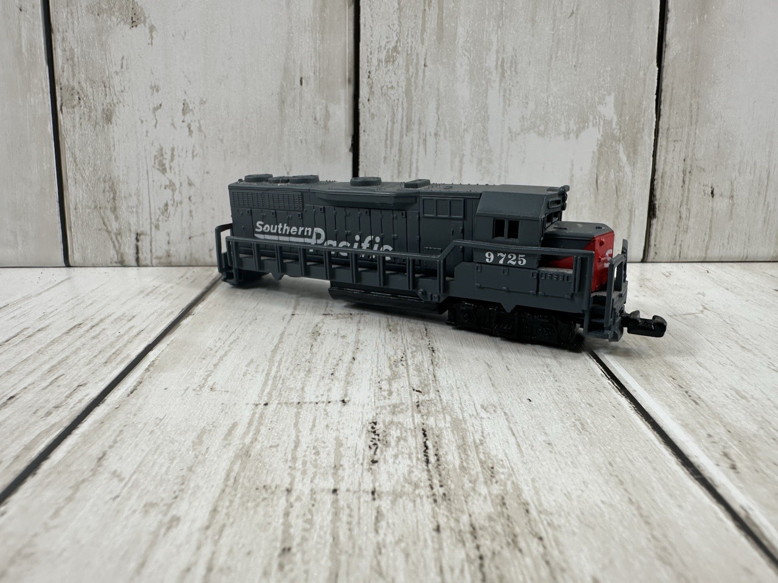 ✅ High-Speed No. 418 Southern Pacific 9725 Diesel Locomotive dummy N SCALE