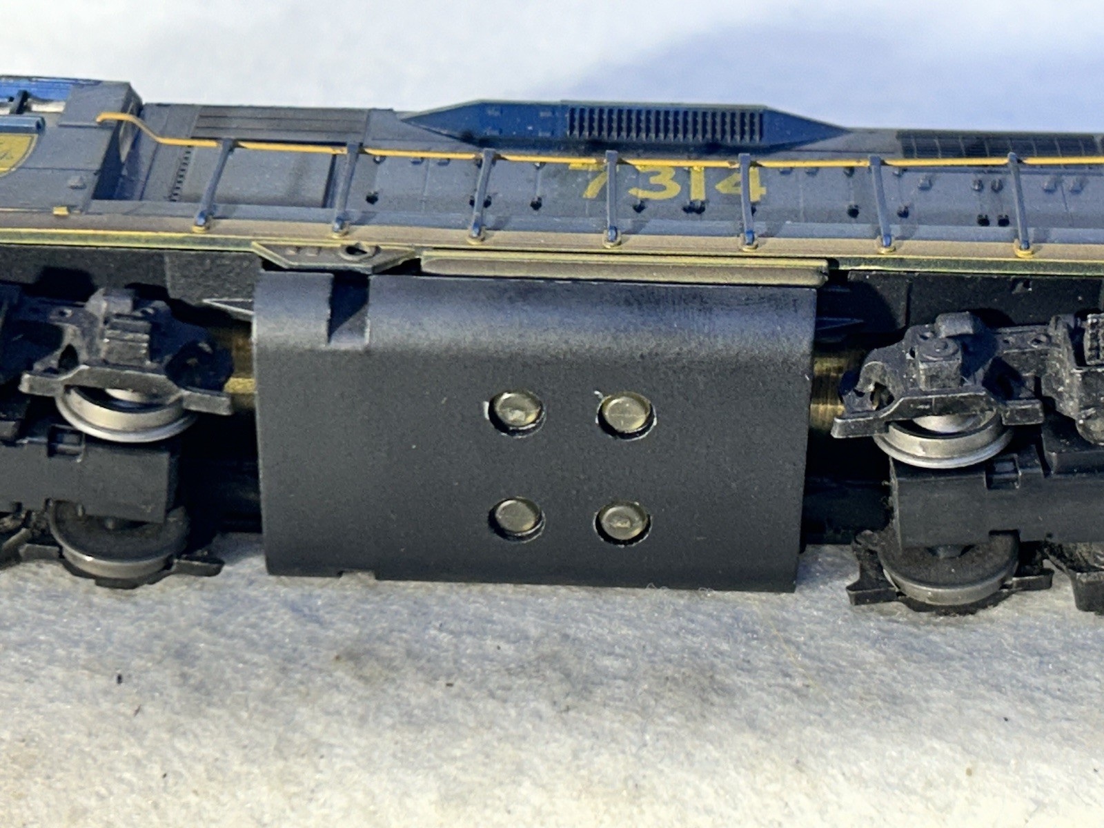 Athearn Custom Painted/Detailed Weathered D & H RR GP-38-2 Loco HO(Ex 1 Awning)