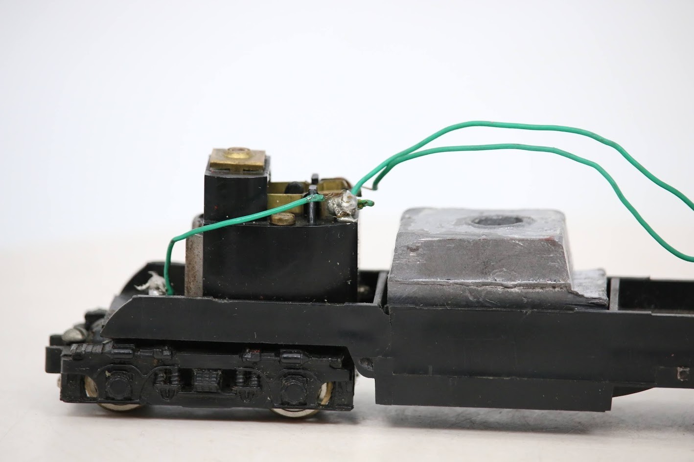 Tempo Florida East Coast Diesel Locomotive HO scale – Tested Vintage chassis.