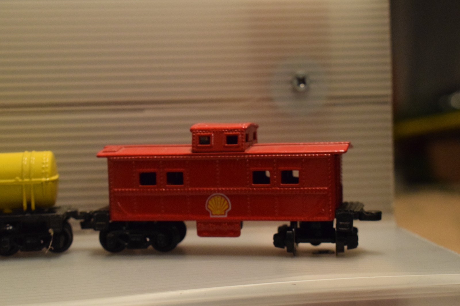 SHELL 0-8-0 STEAM LOCOMOTIVE TENDER OIL TANKER CAR CABOOSE HO GAUGE 1:120 SCALE