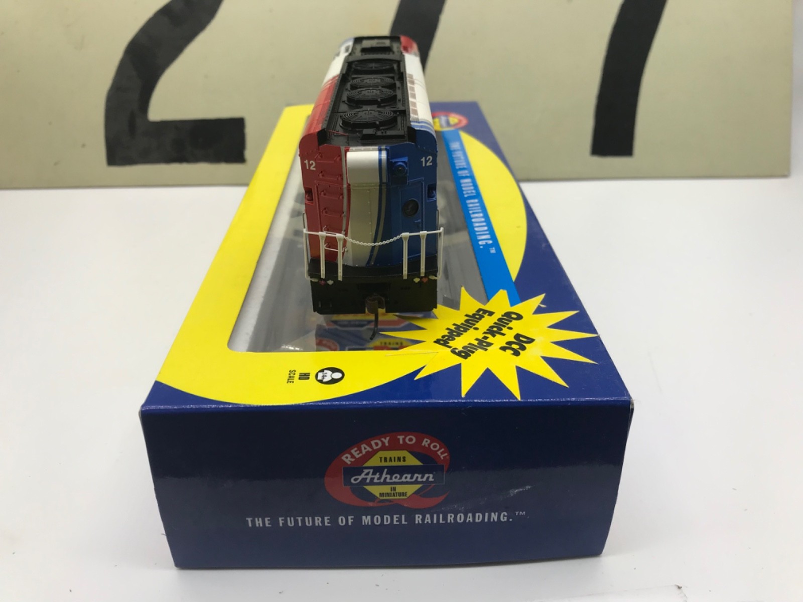 Athearn Ho Scale Utah Front Runner F59PHI Powered Loco Road #12 RTR 25799